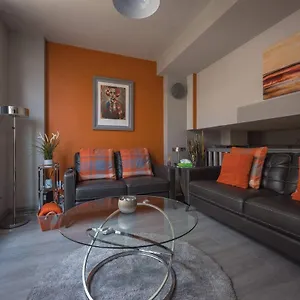 belfast-city-centre-luxury-penthouse-apartment-with.belfasthotelsireland.com/