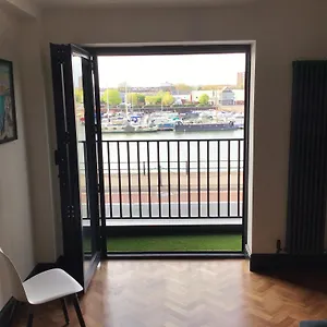 duplex-apartment-harbour-view.tophotelsbath.com/